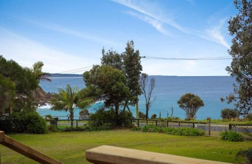 Dalmeny Casa | 98 Ocean Parade Rustic Log Cabin
