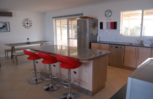 Hayborough Casa | 98 Seagull Avenue: impresionantes vistas perfectas para hasta 12 huéspedes