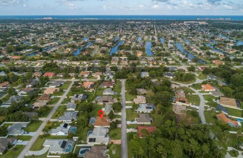 Palm Harbor Casa | 9863SANDYDRPCHN - Summer Daze