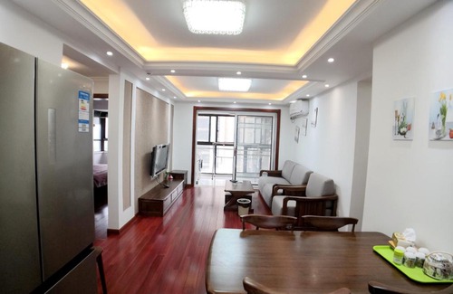 Kunshan Apartamento | 98m2高品质景观家庭套亲子房三室二厅 花桥国际博览中心 华东康桥国际学校