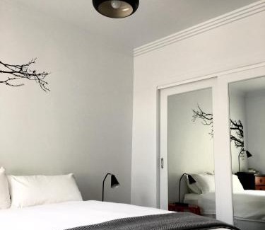 Orange Apartamento | 99 Hill Street Apartments