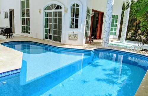 Área de Playacar Fase I Casa | 9br 6ba Large groups! Best location in town Walk to beach, 5th ave Cozumel ferry, shopping, nightlife! Roof plunge pool! Castillo Playacar Fase 1 25max