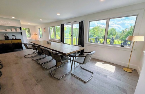Bethlehem Casa | 9FR Renovated home with beautiful views, large yard, dogs welcome!