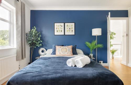 Dollis Hill Casa | 9RA - 4BD House - Wembley Views