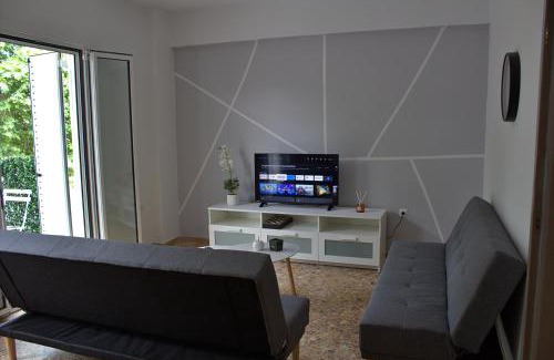 Petalidi Casa | Aμvrosia Petalidi Square - Free WiFi, Smart TV, 2' λεπτά από την παραλία