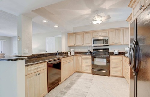 Royal Harbor Condominio | A-1 - Close to Beaches w/Pool and Gulf Access