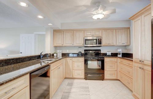 Royal Harbor Condominio | A-1 - Close to Beaches w/Pool and Gulf Access