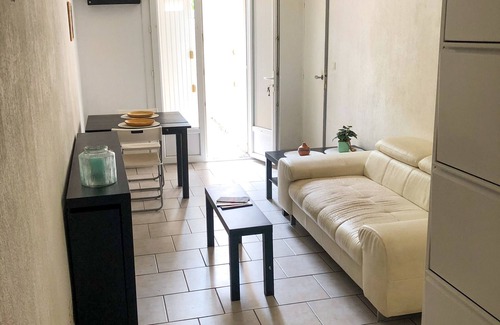 Ensues-la-Redonne Apartamento | A 10 Minutes de la mer ! Appartement au Calme. Animaux Acceptés