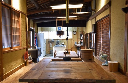 Kanakura Cho Casa | A 100yearold old private house Would you like t - Jin Cang Court / Marugame Kagawa