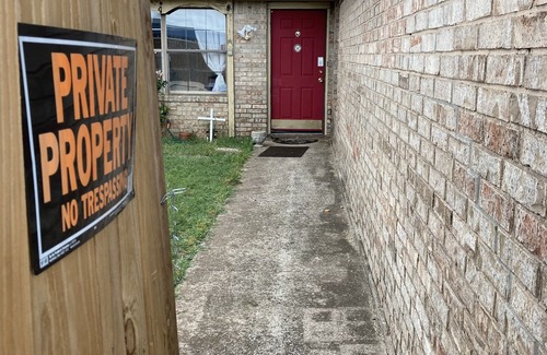 Wichita Falls Apartamento | -------------------A 2 Bedroom 1 bath apartment with fireplace 101-A+Food Pantry
