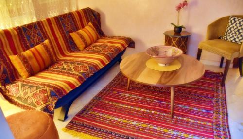 El Jadida Apartamento | A 2 pas de la plage, appartement cosy, confort, proche toutes commodités, Wifi haut débit, TV connectée, Netflix, climatiseur, Acte mariage pour couple national,3 nuits mimum