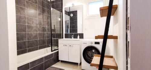 Sevrier Apartamento | A 2 PAS DU LAC - WIFI - Garage - Netflix - Disney+ - Lac