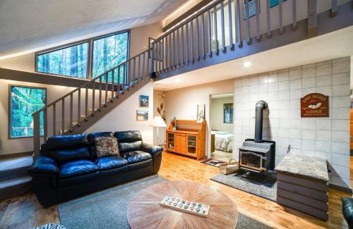 Glacier Casa | A 2-story, 3-bedroom traditional family ski chalet