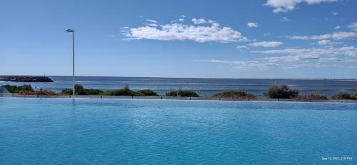 Mandurah Apartamento | A 406 FANTASTIC OCEAN BEACH and MARINA VIEW APT - MANDURAH