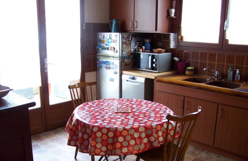 Seilhac Casa | A 5 Minutes à Pied du Bourg , Maison Avec Jardin Arboré