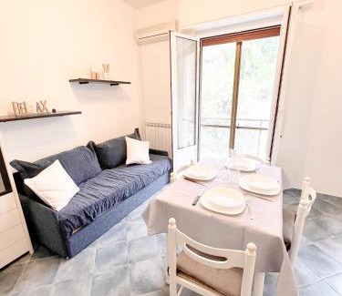 Spotorno Apartamento | A 5 minuti dal mare - Dolphin Beach House