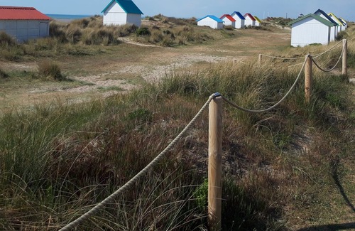 Gouville-sur-Mer Otro | A wonderfully reimagined cottage with pool, hot tub and garden close to the sea.