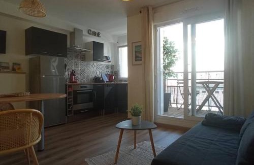 Saint-Martin de Brehal Apartamento | A 50 m de la plage, appartement de 35 m2 : Les pieds salés