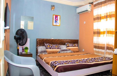 Ibadan Apartamento | A' BASICS APARTMENTS & SUITES LUXURY