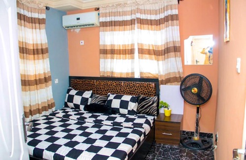 Ibadan Apartamento | A' BASICS APARTMENTS & SUITES LUXURY