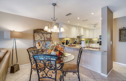 Siesta Key Condominio | Un tesoro de Bayside - ¡Excepcionales vistas al mar!