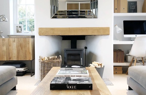 Weston-on-the-Green Casa | A Beautifully Renovated 5-bedroom Cotswold Stone House With a Large Garden