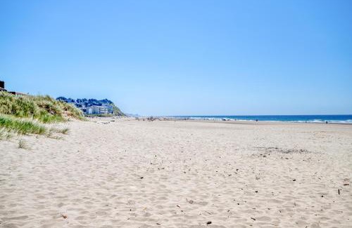 Lincoln City Casa | A Beautiful Day