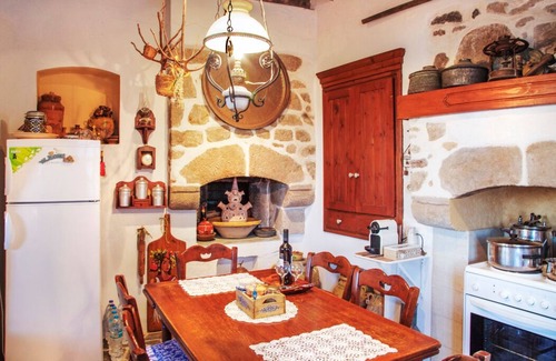 Nikia Casa | A beautiful fully eqquiped traditional house