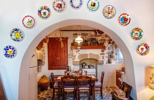 Nikia Casa | A beautiful fully eqquiped traditional house