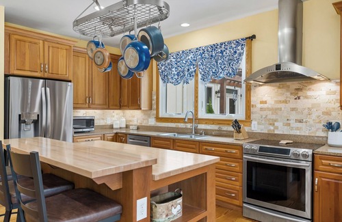 Central Casa | A beautiful home on 10 sprawling acres