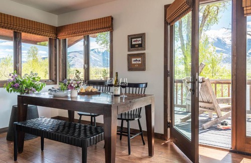 Emigrant Casa | A Beautiful Montana Suite on Yellowstone River