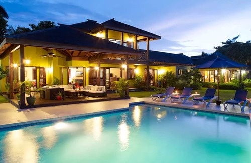 Mammee Bay Casa | A beautiful private beachfront paradise in Old Fort Bay, Ocho Rios