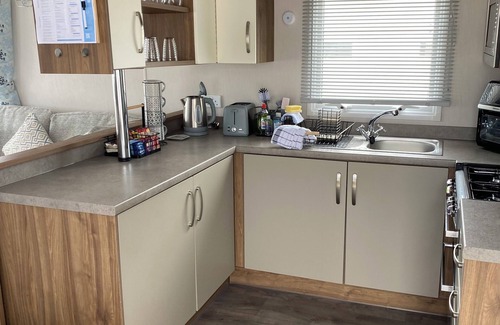 Rhyd-y-foel Cabina | A beautiful romantic weekend away with a hottub under the stars 🌟