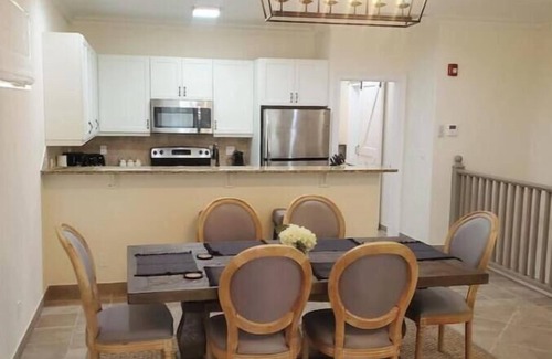 Leeward Settlement Condominio | A beautiful 3BR/3 Bath, two-story condominium in Providenciales - 500m to Beach