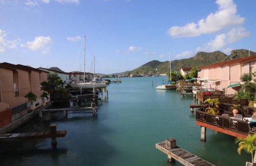 Jolly Harbour Apartamento | A Beautiful villa in a prime location of Jolly