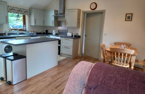 Pontdolgoch Apartamento | A beautiful well appointed accomodation with all you need for a lovely break