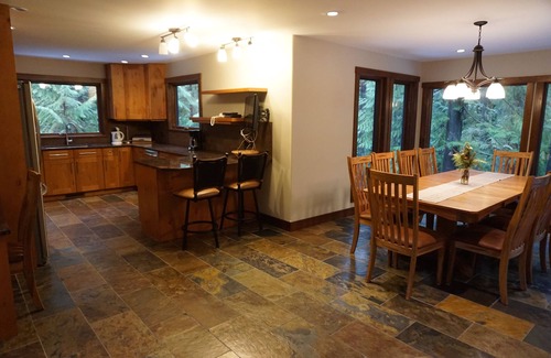 East Kootenay Casa | Una casa de vacaciones de lujo bellamente amueblada en sus propios terrenos en la colina de esquí