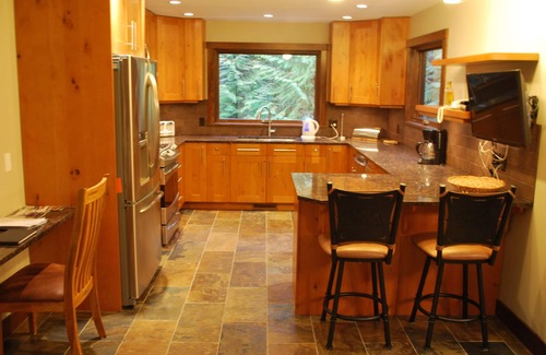 East Kootenay Casa | Una casa de vacaciones de lujo bellamente amueblada en sus propios terrenos en la colina de esquí