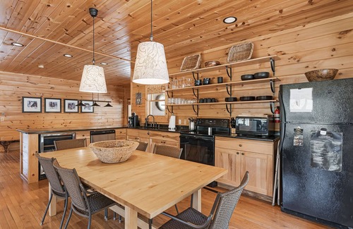 Bryson City Cabina | A Blessing- Near Nantahala Outdoor Center, Bryson City, NC