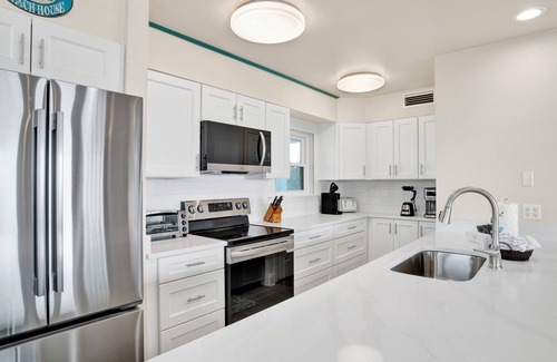 Surf Side Shores Casa | A Blessing - Pet Friendly - 5 bed, 4 bath home