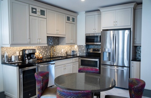 Central Business District Apartamento | A Block From the French Quarter! Spacious Villa