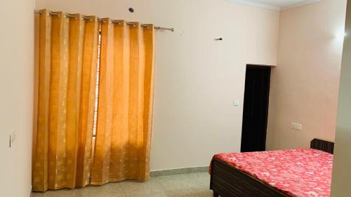 Kharar Casa | A Blooming Retreat-Holiday Home 3BHK