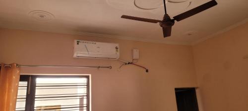 Kharar Casa | A Blooming Retreat-Holiday Home 3BHK