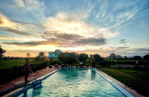 Bail Parao Complejo | A Boutique resort property in Corbett National park Situated in a small village