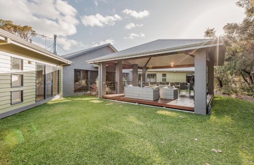 Dunsborough Casa | A Bush Utopia