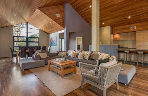 Dunsborough Casa | A Bush Utopia