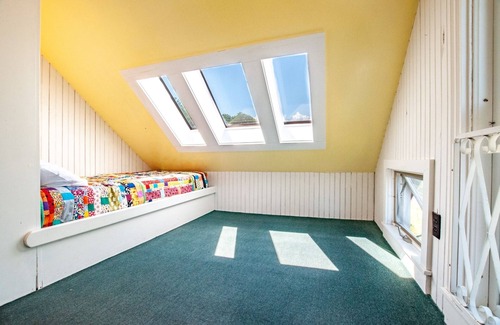 Bayside Cabina | A.C. HOPKINS COTTAGE - Town of Northport - Bayside Village