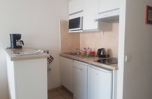 Saint-Raphael Apartamento | Estudio climatizado para 2/3 - Cerca de la playa y tiendas - WiFi incluido