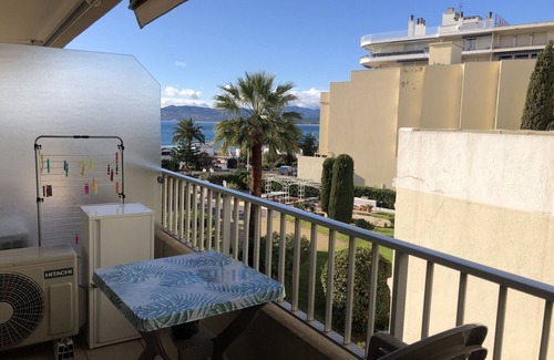 Saint-Raphael Apartamento | Estudio climatizado para 2/3 - Cerca de la playa y tiendas - WiFi incluido