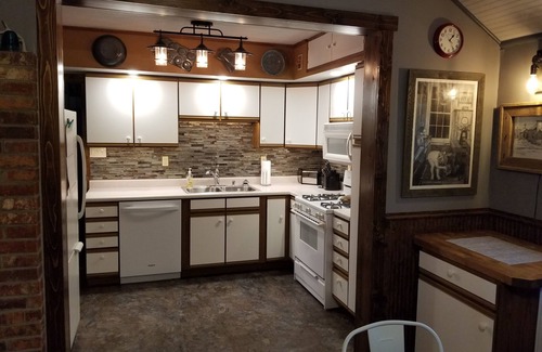 Hill City Cabina | A Cabin in Rochford